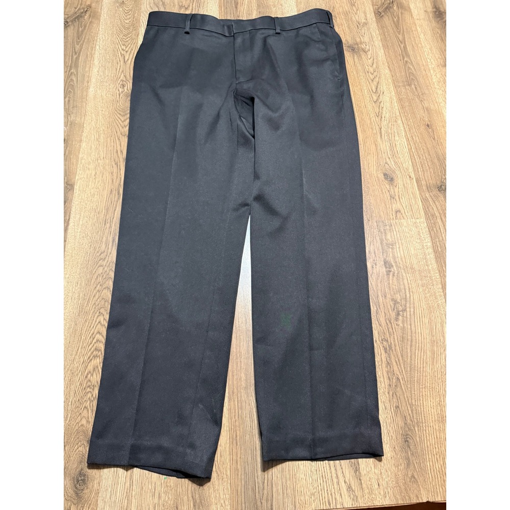 Van Heusen Pants Men Size 36 Black Dress Pants Straight Leg Polyester Traveler